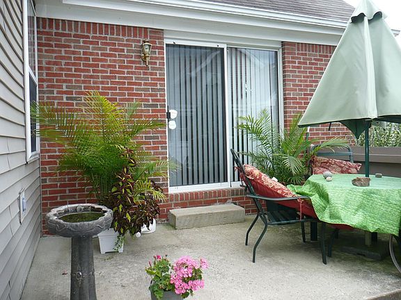 2nd image of 534 Brickstone Dr
