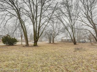 5577 Woodhall St, Detroit, MI 48224