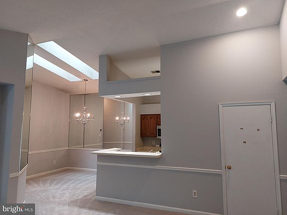 4th image of 7713 Lafayette Forest Dr APT 33