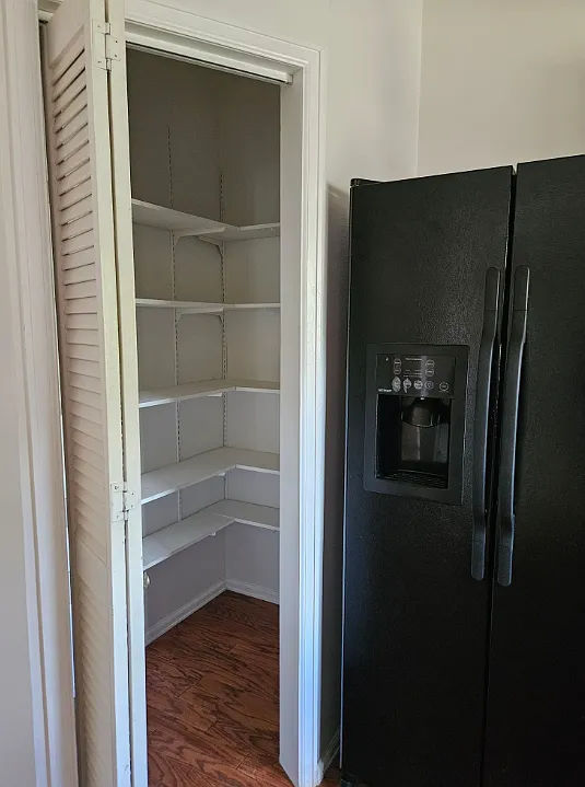 420 E Park Ave — Photo 2
