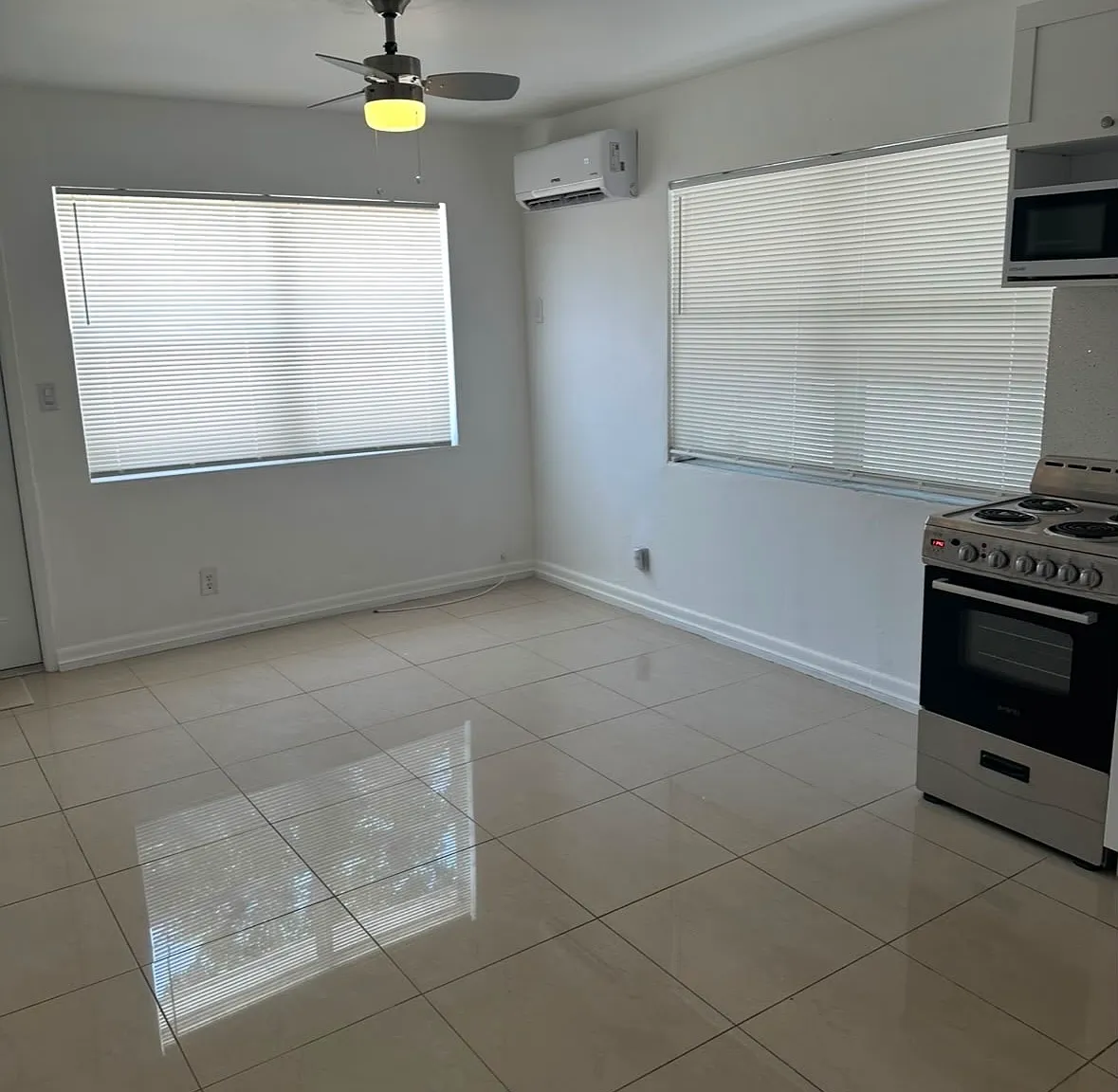 1 bed, 300 sqft, $1,500 — Photo 2