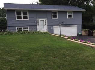 2403 W Lincoln Rd, McHenry, IL 60051