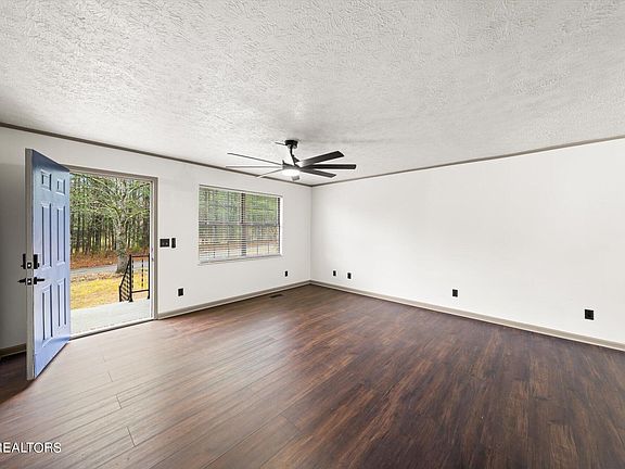 3rd image of 1006 Old Federal Rd