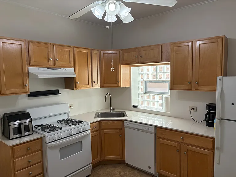 4838 N Claremont Ave #1 — Photo 10