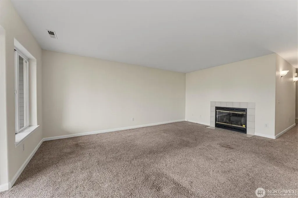 2305 West Woodin Avenue Unit 2E - 2E — Photo 3