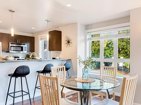 4th image of 15292 NE 82nd St #201