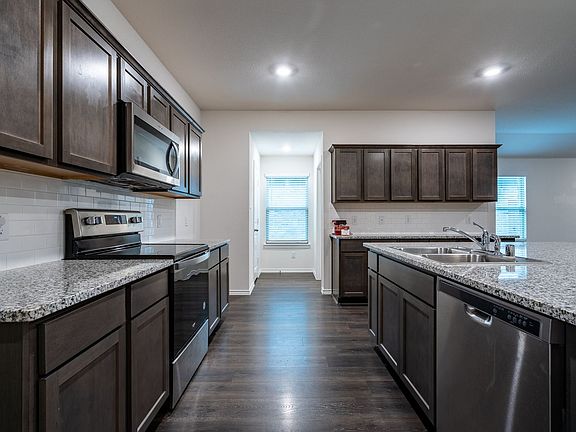 5th image of 113 Omaha Ln