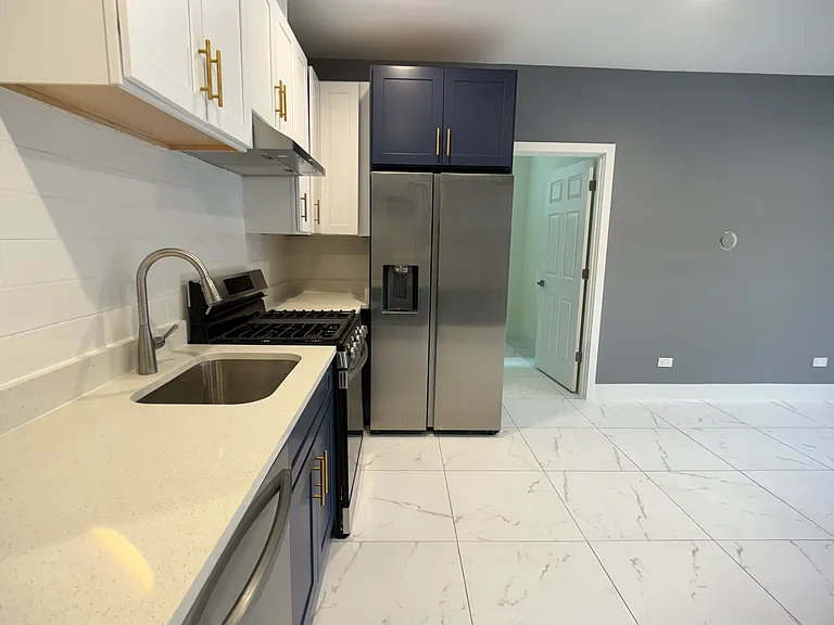 3501 S Union Ave #B — Photo 7