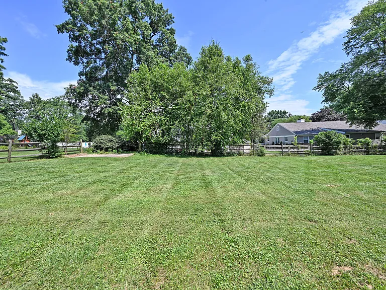 6904 Euclid Ave — Photo 5