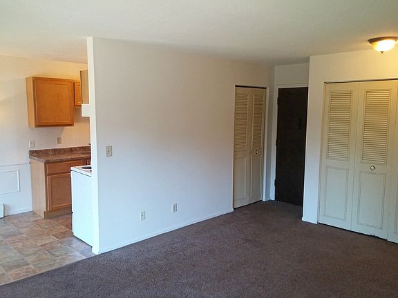 3rd image of 8949 Old Cedar Ave S #211