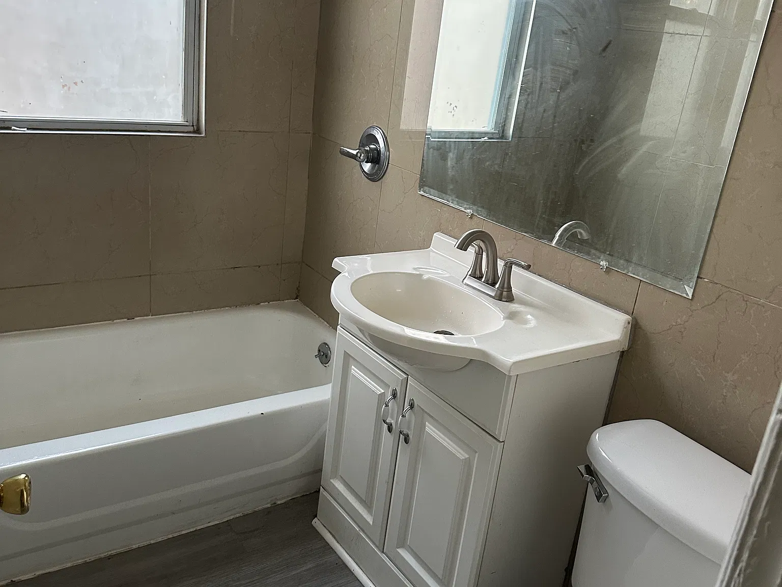 4 bed, 1400 sqft, $1,800 — Photo 4