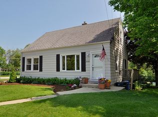 3S325 Warren Ave, Warrenville, IL 60555