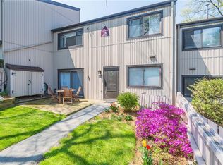 2801 Mulberry Ct, Poughkeepsie, NY 12603