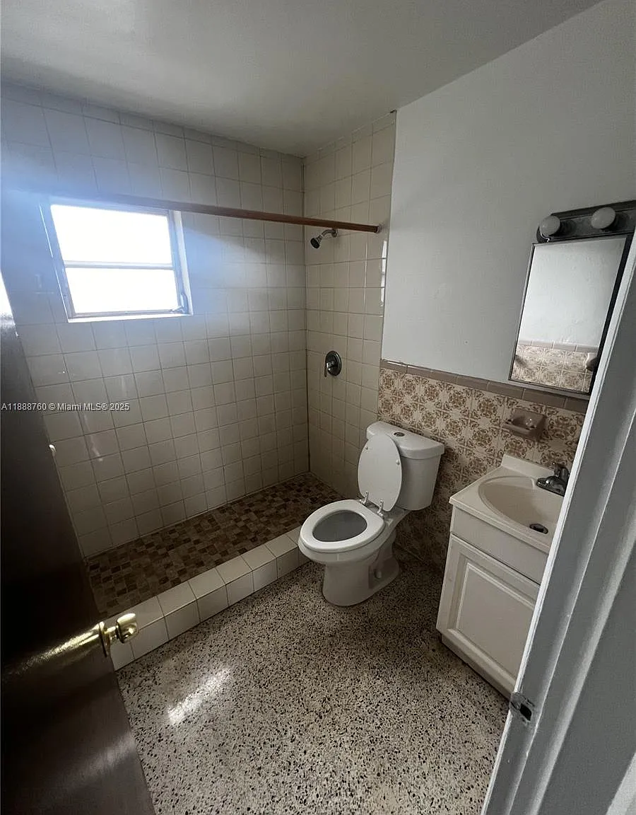 Lawrence Estate Land Co — Photo 4