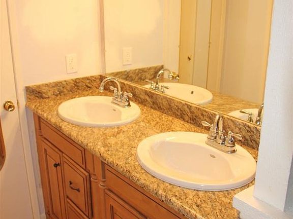 5th image of 2063 Parker Ct