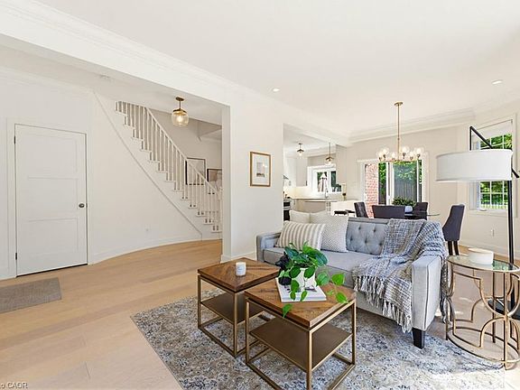 4th image of 81 Valridge Dr #13