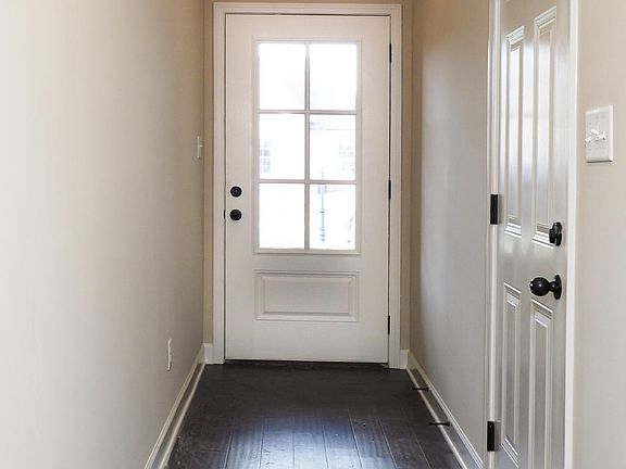 3rd image of 2989 Makenlee St