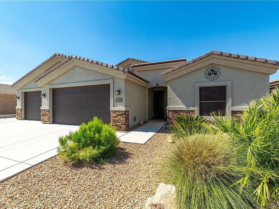 1st image of 3277 Laramie Avenue