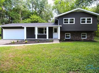 630 N Schwamberger Rd, Holland, OH 43528