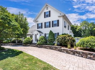 1322 Pond St, Franklin, MA 02038