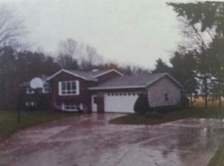 W567 Saylesville Rd, Rubicon, WI 53078