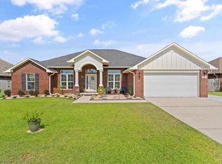 6055 Winchester Cir, Milton, FL 32570