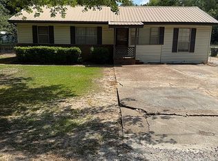 124 James St, Greenwood, MS 38930