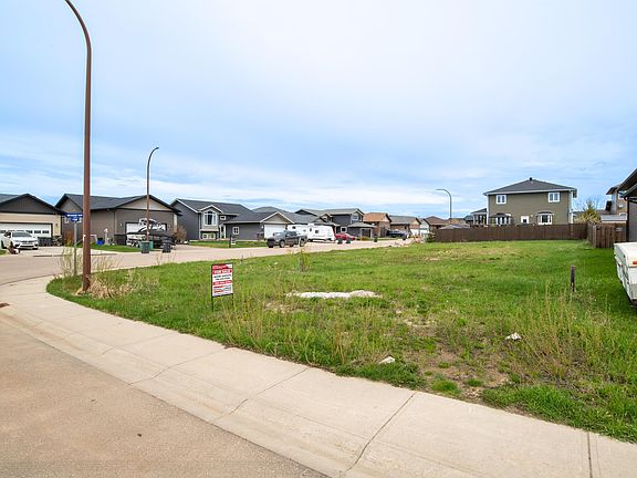 3rd image of 4930 57th Ave