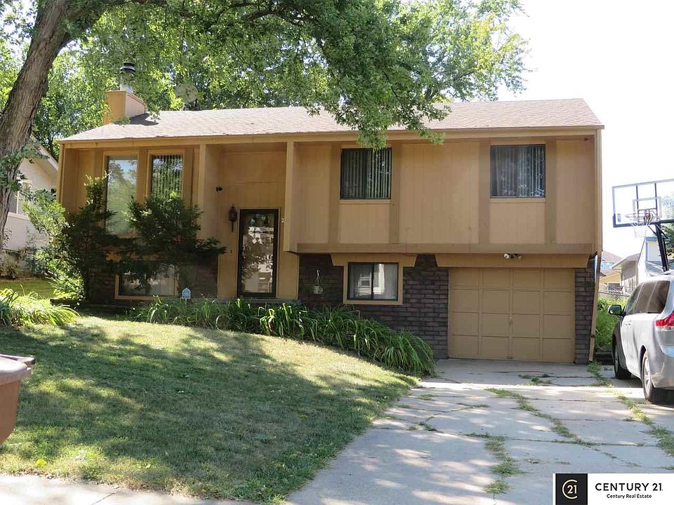 1st image of 2305 Nottingham Dr