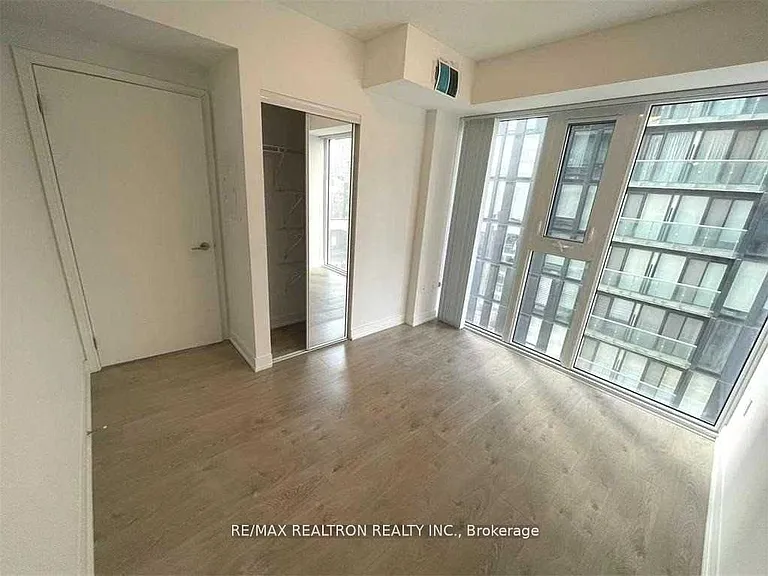50 Wellesley St E #1111 — Photo 14