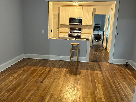 2nd image of 748 Brewster St #1