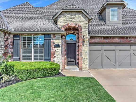 3rd image of 15513 Wood Creek Ln