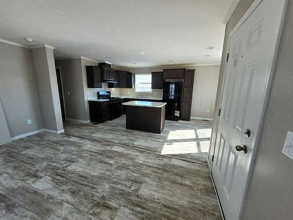 3rd image of 173 Quarry Hill Est #173