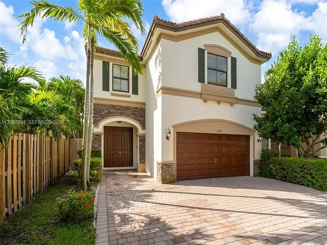 4 bed, 3.5 bath, 2650 sqft, $5,400 — Photo 2