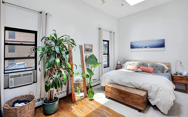 Rented by Bold New York | media 13