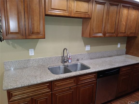 3rd image of 1053 W Francis St APT F