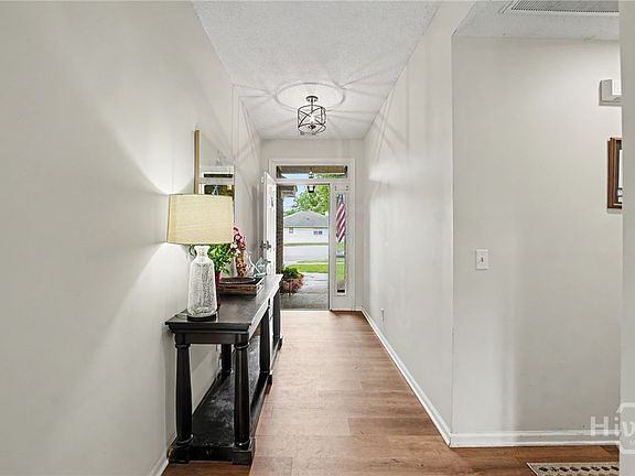 5th image of 127 Chapel Drive