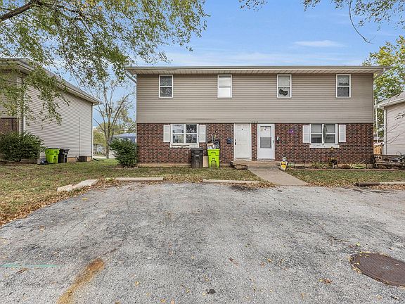 2nd image of 218 E Washington St #220-A
