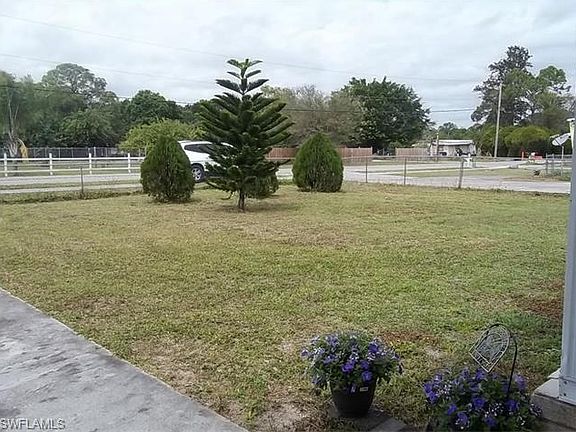 4th image of 7565 Hart Dr