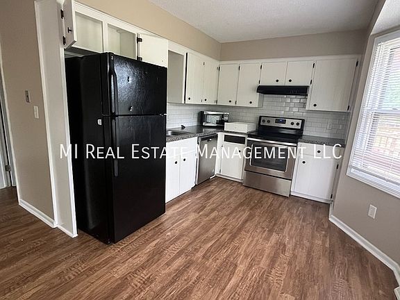 2nd image of 14745 Riley St