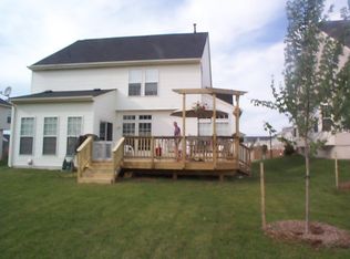 47409 River Falls Dr, Sterling, VA 20165