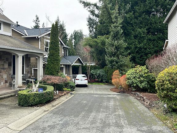 4th image of 22307 NE 6th Ct