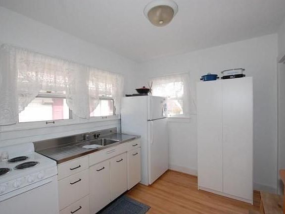 5th image of 715 Marshall Ave