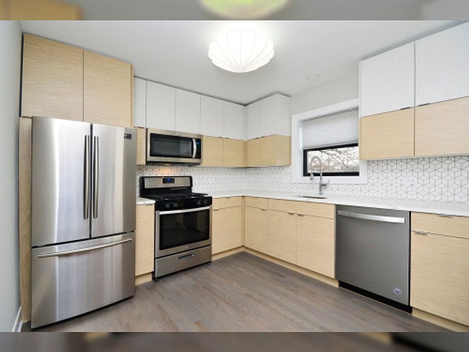 1st image of 5710 N Hermitage Ave Unit 304-5708-4