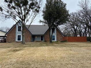 236 Moore Rd, Burleson, TX 76028