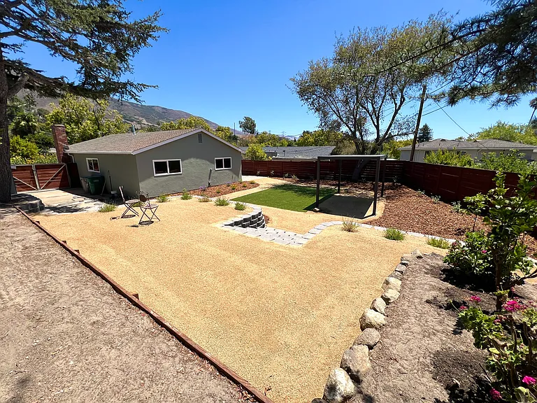 1327 Tanglewood Dr — Photo 25