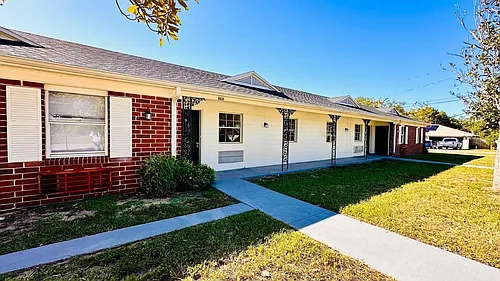 390 W Haines Blvd #8 Photo 1