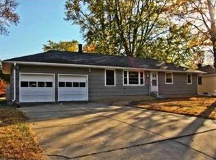 1704 Oakwood Dr, Shoreview, MN 55126