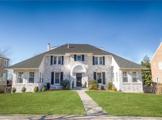 657 Francis St, Pelham, NY 10803