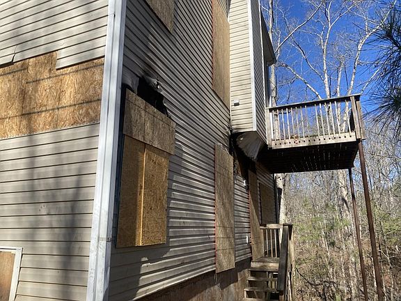 2nd image of 211 Millstream Rdg